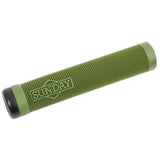 Sunday Eckpfeiler greift