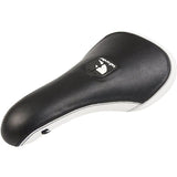 Tall Order Logo schlank Pivotal Sattel