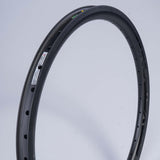 Stay Strong Race DVSN Carbon Cruiser Race Rand - Heck