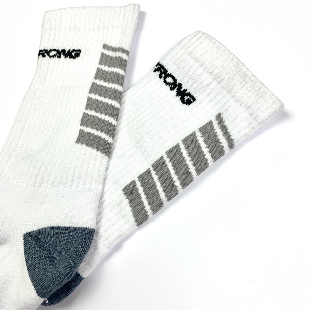 Stay Strong Chevron Socken - weiß